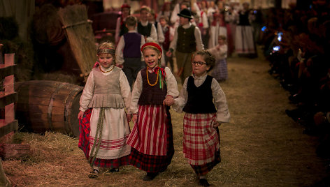 Juozo Statkevičiaus 2017 m. pavasario-vasaros kolekcija