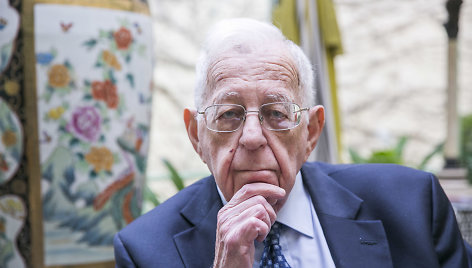 Shlomo Avineri