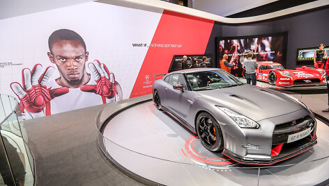 &bdquo;Nissan&ldquo; stendas Ženevos automobilių parodoje