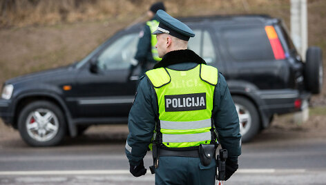 Policijos rytinis reidas