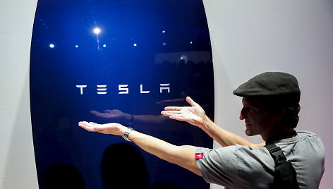 &bdquo;Tesla&ldquo; namų baterija