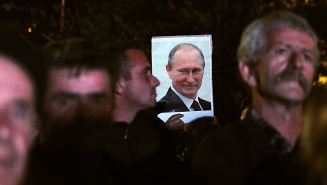 Prie&scaron; vyriausybę nusiteikę protestuojai 