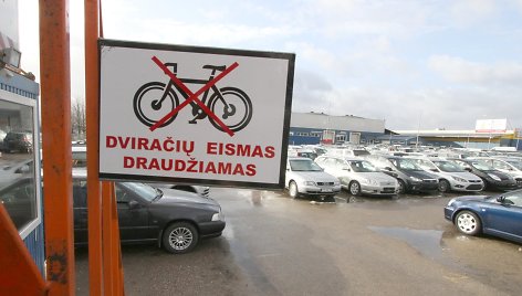 Automobilių turgus Šiauliuose