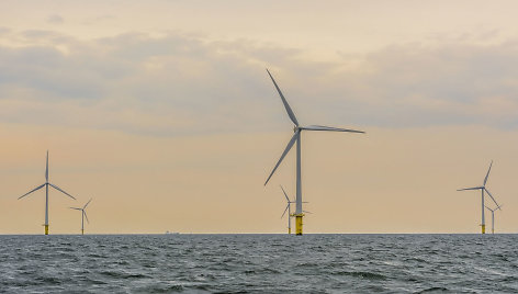 Vėjo jėgainės jūroje 