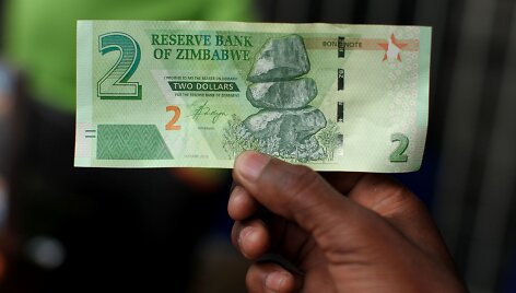 Zimbabvėje i&scaron;leistas JAV dolerių ekvivalentas 