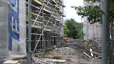 Renovuojami studentų bendrabučiai Saulėtekyje