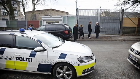Policija prie žydų mokyklos Danijoje
