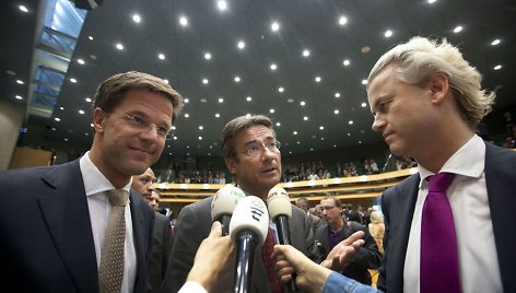 Markas Rutte (kairėje) ir Geertas Wildersas (dešinėje) 