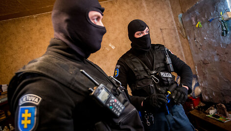 Heroino prekeivių sulaikymo operacija