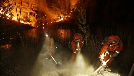 I&scaron;plitęs mi&scaron;kų gaisras siautėjo Kalifornijos Midltaune