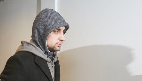 Igoris Molotkovas atvedamas į teismą