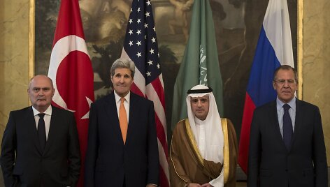 Vienoje prasidėjo Rusijos, JAV, Turkijos ir Saudo Arabijos derybos dėl Sirijos