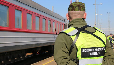 Judėjimo kontrolės centro kari&scaron;kiai budi Kenos užkardoje nuolatos