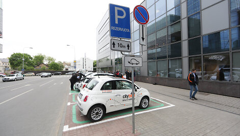 &bdquo;CityBee&ldquo; elektromobilių įkrovimo stotelės prie Vilniaus savivaldybės atidarymas