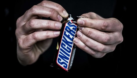 „Snickers“ šokoladinis batonėlis 