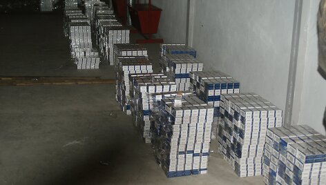 &Scaron;alčininkų kelio poste sulaikyta cigarečių kontrabanda