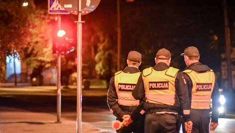Per naktinį reidą Vilniuje įkliuvo neblaivi dviratininkė