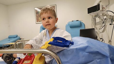 Mažo berniuko kova su akių vėžiu: &scaron;eimos istorija sukrečia ir įkvepia