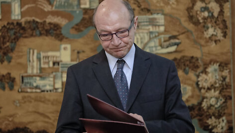 Traianas Basescu per pilietybės suteikimo ceremoniją