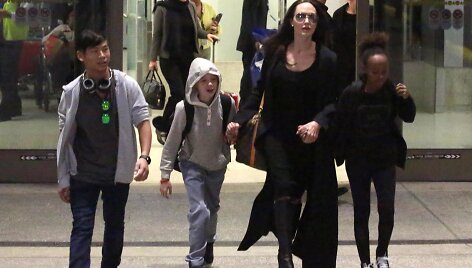Angelina Jolie su vaikais