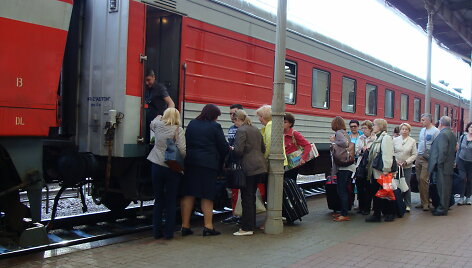 2015 m. gegužės 30 d. geležinkelio entuziastų organizuotos traukinio palydėtuvės. 