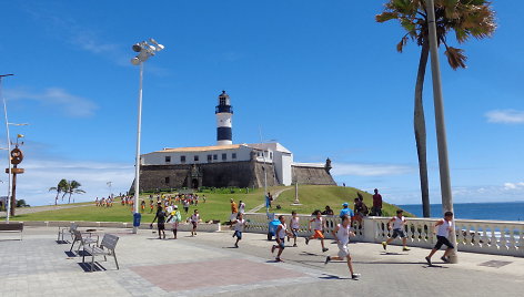 Praia Porto da Barra, Salvadoras