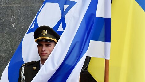 Ukrainos kareivis per 75-ąsias masinių žydų žudynių metines