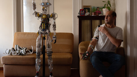 Saidullah Karimi ir jo robotas