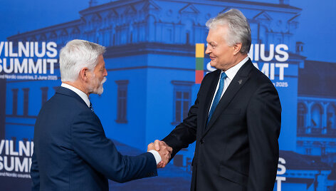 Petras Pavelas, Gitanas Nausėda