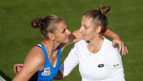 Karolina (kairėje) ir Kristina (de&scaron;inėje) Pli&scaron;kovos