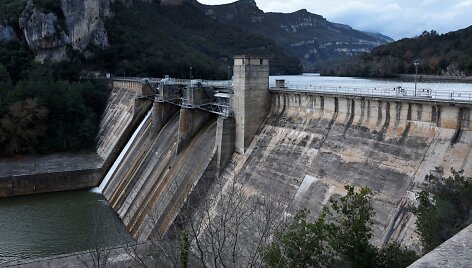 VINCENT WEST / REUTERS