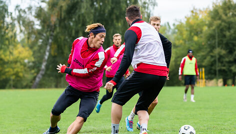 Keisuke Honda &bdquo;Sūduvos&ldquo; treniruotėje.