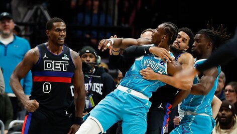 &bdquo;Hornets&ldquo; ir &bdquo;Pistons&ldquo; mu&scaron;tynės