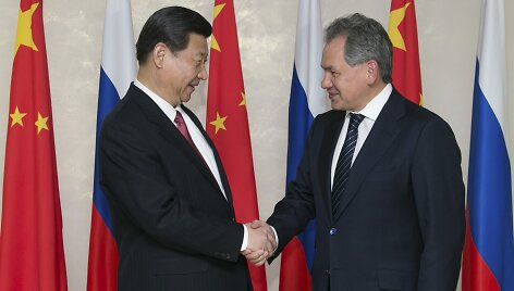 Xi Jinpingas ir Sergejus &Scaron;oigu / REUTERS