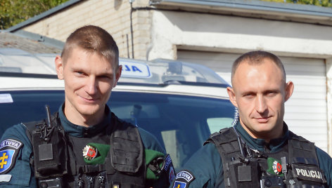 Žmogų išgelbėję Šiaulių policijos pareigūnai