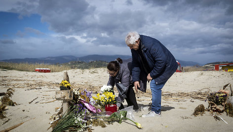 Italai paplūdimyje, kuriame sudužo migrantų laivas