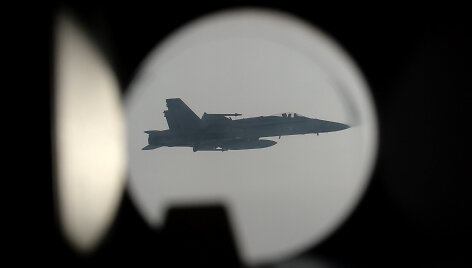 Suomių naikintuvas F18