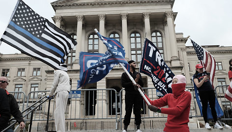 Donaldo Trumpo rėmėjų grupė prie Džordžijos valstijos Kapitolijaus Atlantoje