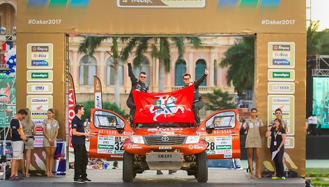 Antanas Juknevičius ir Darius Vaičiulis ant Dakaro podiumo