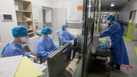 VUL Santaros klinikos. Kova su koronavirusu