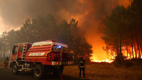 Mi&scaron;ko gaisras Prancūzija / ROMAIN PERROCHEAU / AFP