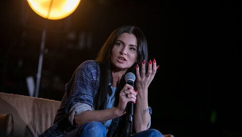 &bdquo;Nesiaukite live&ldquo; &ndash; Agnė Jagelavičiūtė