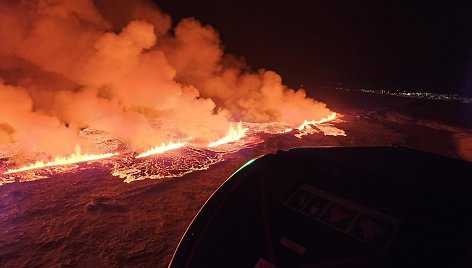 Islandijoje – galingas vulkaninis išsiveržimas