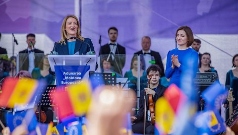 Europos Parlamento pirmininkė Roberta Metsola ir Moldovos prezidentė Maia Sandu