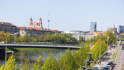 Vasari&scaron;ka &scaron;iluma Vilniuje