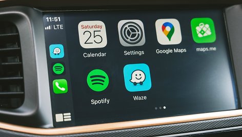 Google Maps ir Waze programėlės