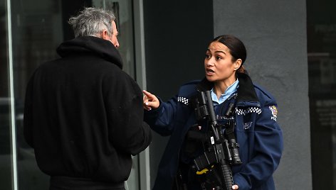 Oklandą penktadienį sukrėtė šaudynės, kurias sustabdė policijos pareigūnai.