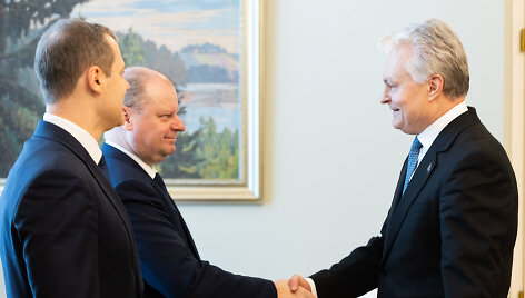 Saulius Skvernelis, Gitanas Nausėda