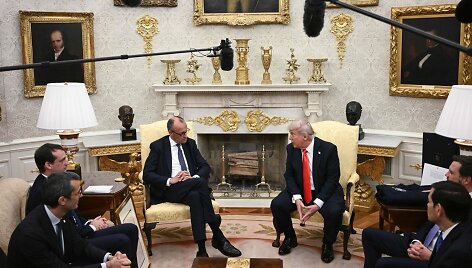 Friedrichas Merzas ir Donaldas Trumpas