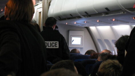 Policija lėktuve. Asociatyvi nuotr.